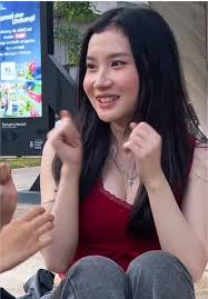 avtub Indo Threesome Layani Tante HyperSex Live